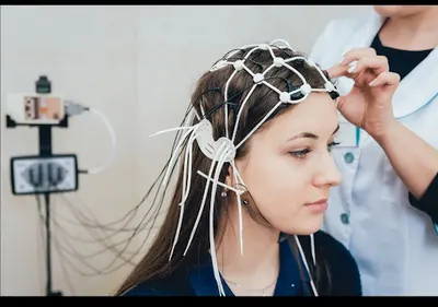 Neurolog neurologist Нервопатолог українською.